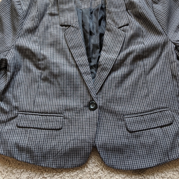 Plaid Blazer - Picture 3 of 4